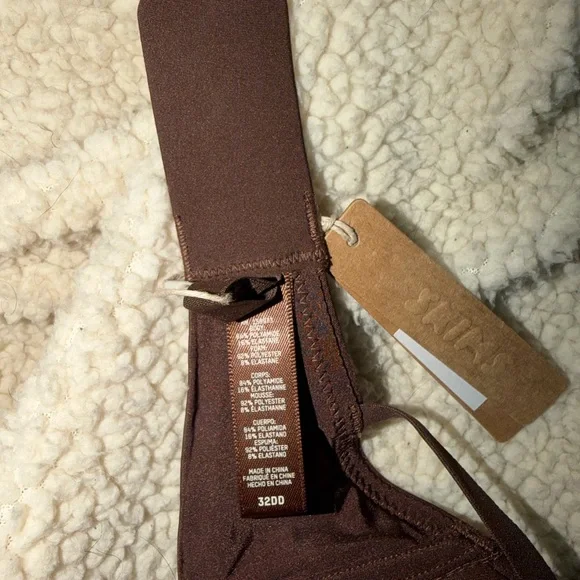 SKIMS Chocolate Wireless Bra - Picture 3 of 3